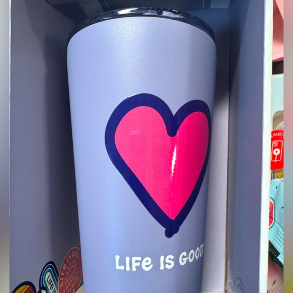 LIFE IS GOOD🩷25 oz tumbler- keeps it HOT🔥 for 10 hours and COLD for 24❄️